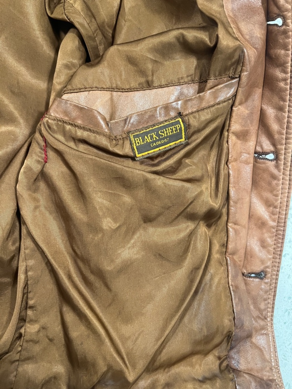 Vintage 1970s BLACK SHEEP 100% Genuine Leather Tailored Canada Moto Jacket Small - Picture 16 of 16